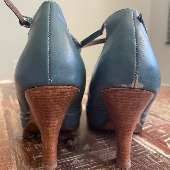 TEAL VINTAGE HEELS WITH A BOW AND CUTE FRINGE - Picture 6 of 13